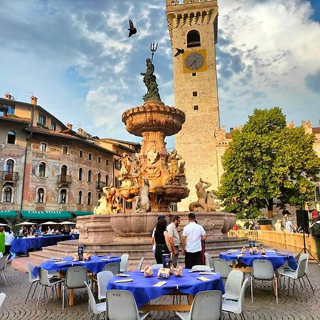Appartamento Al Castello เตรนโต ภายนอก รูปภาพ