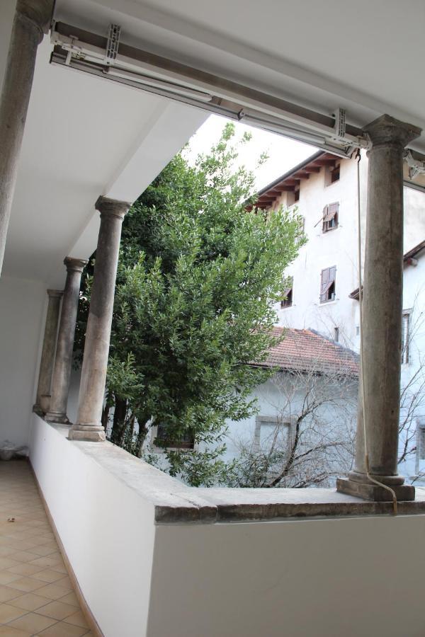 Appartamento Al Castello เตรนโต ภายนอก รูปภาพ