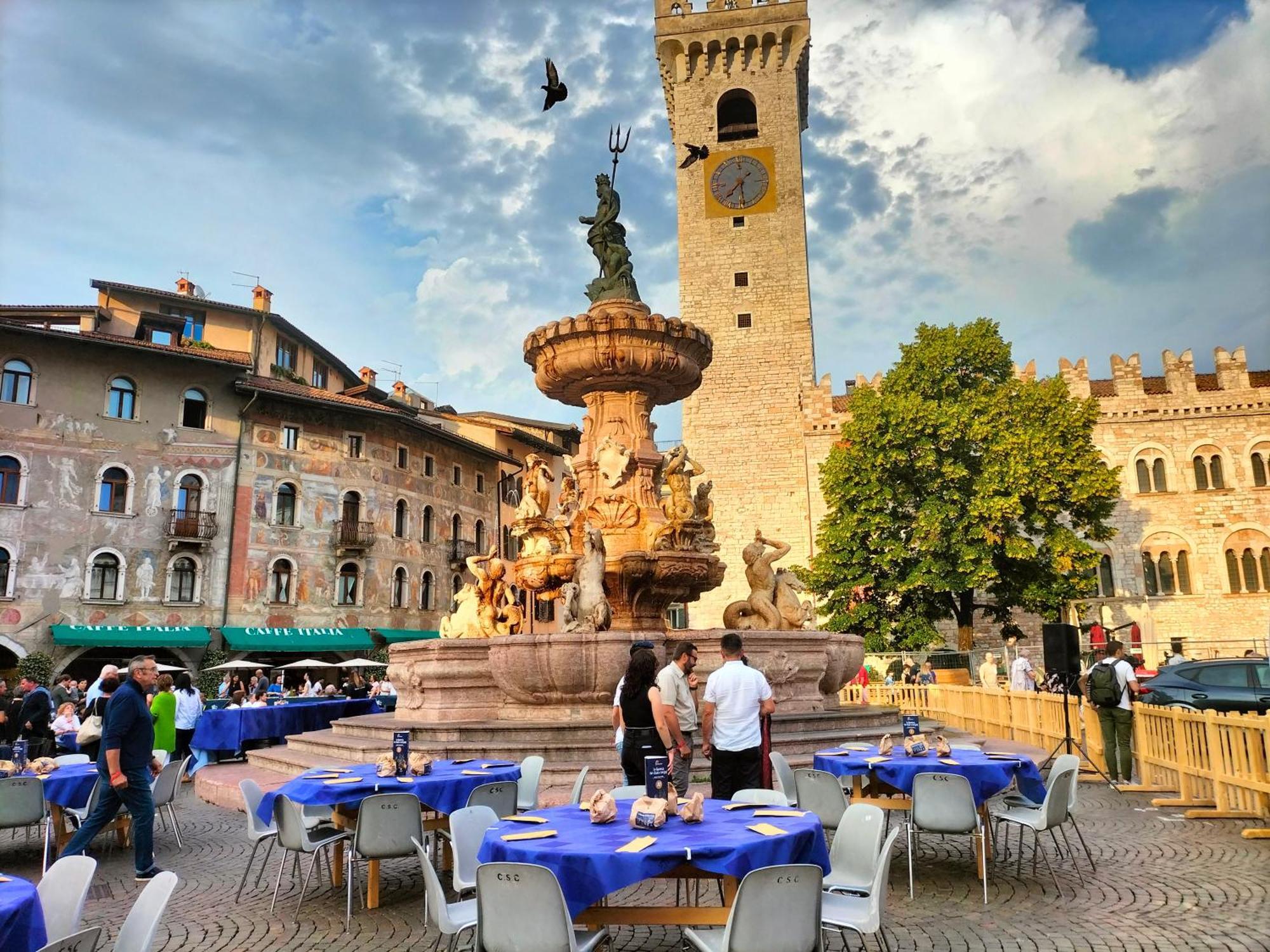 Appartamento Al Castello เตรนโต ภายนอก รูปภาพ